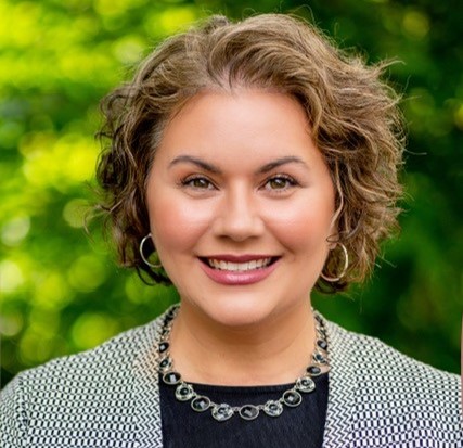 headshort of Jeannine Chiappini